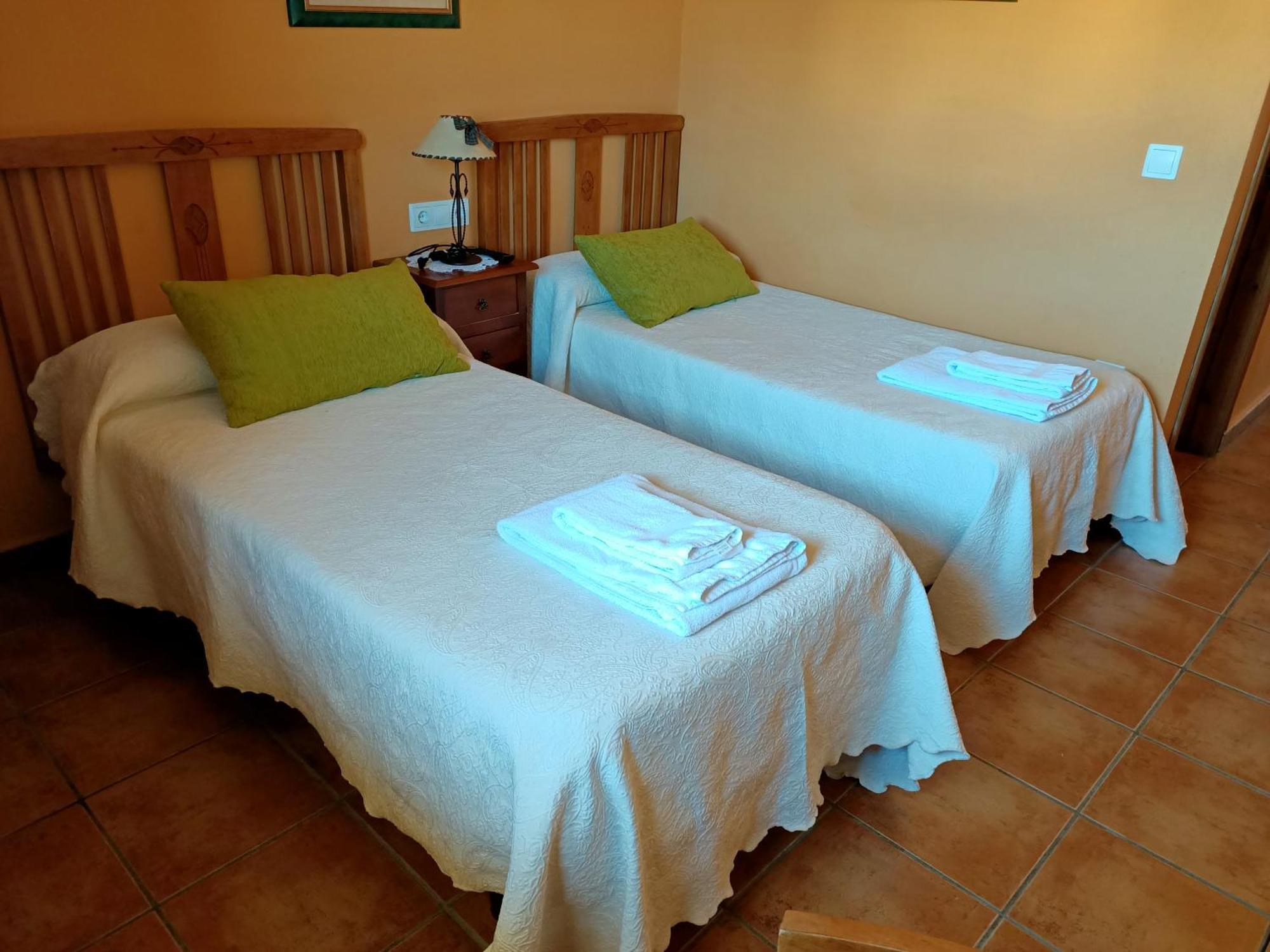 Hotel Rural Valle Del Tuejar Taranilla Exterior photo